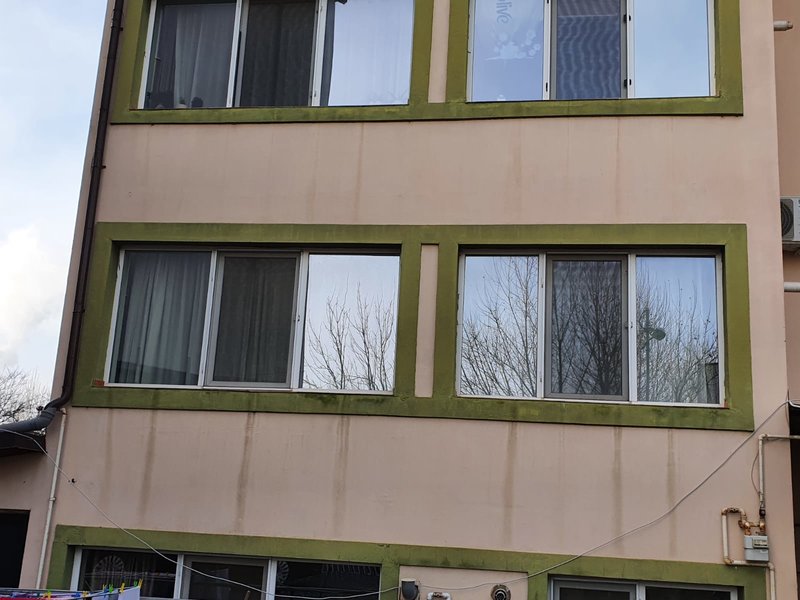 Trapezului, Titan, 1 Decembrie